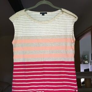 Tommy Hilfiger medium sized top